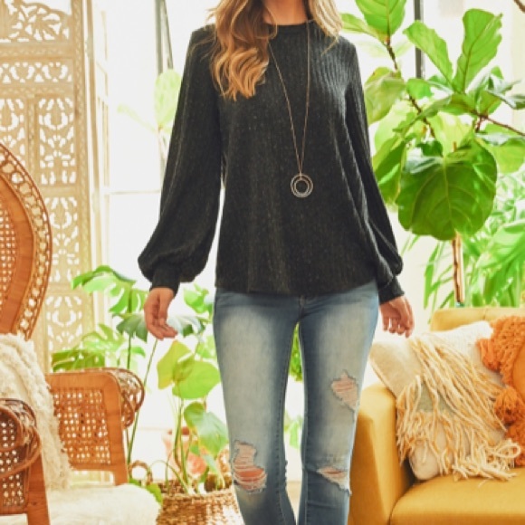 Ribbed, Puff Sleeve Tunic Top - Picture 13 of 13